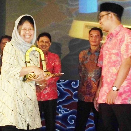 Rumah Tawa Hotel Syariah Бандунг Екстериор снимка