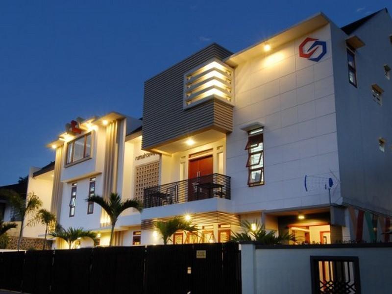 Rumah Tawa Hotel Syariah Бандунг Екстериор снимка