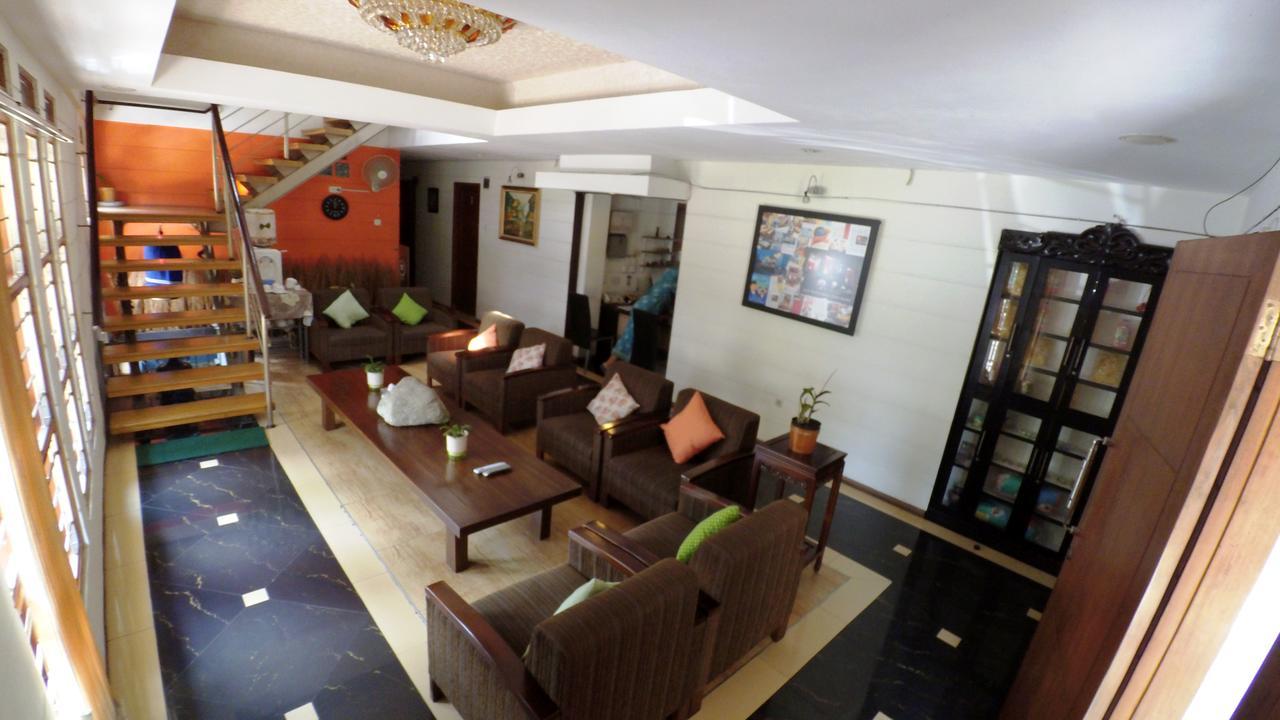 Rumah Tawa Hotel Syariah Бандунг Екстериор снимка