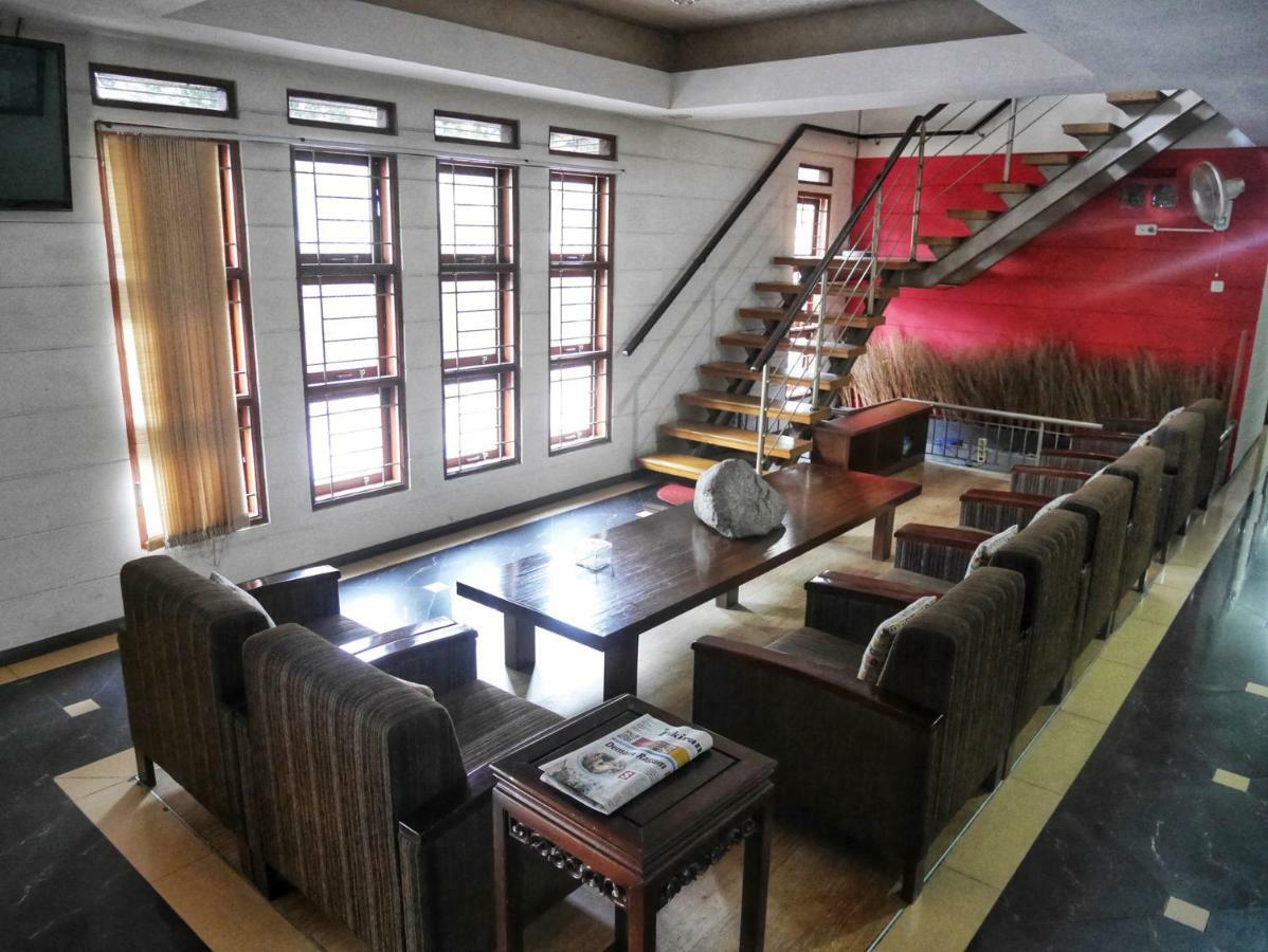 Rumah Tawa Hotel Syariah Бандунг Екстериор снимка